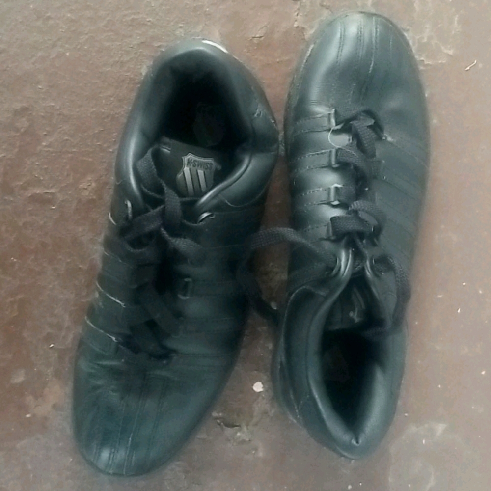 K-Swiss Black Athletic Shoes